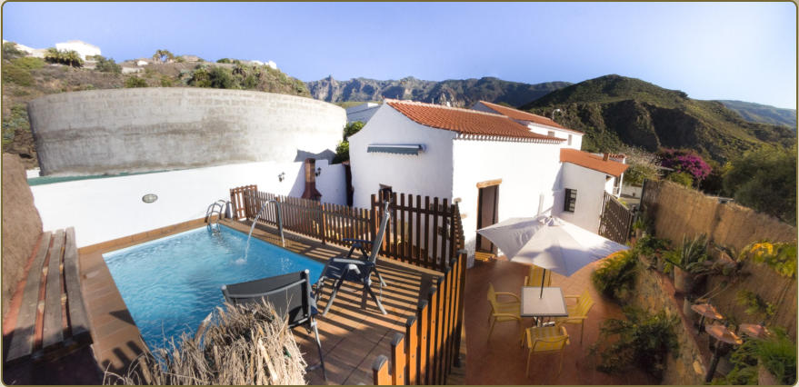 Piscina privada con vistas a las montañas