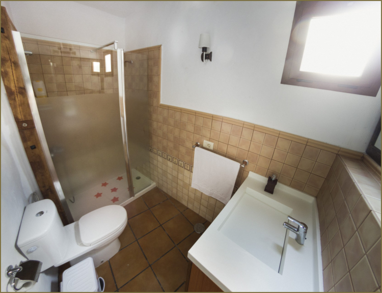 Vivienda 1 – Baño con ducha